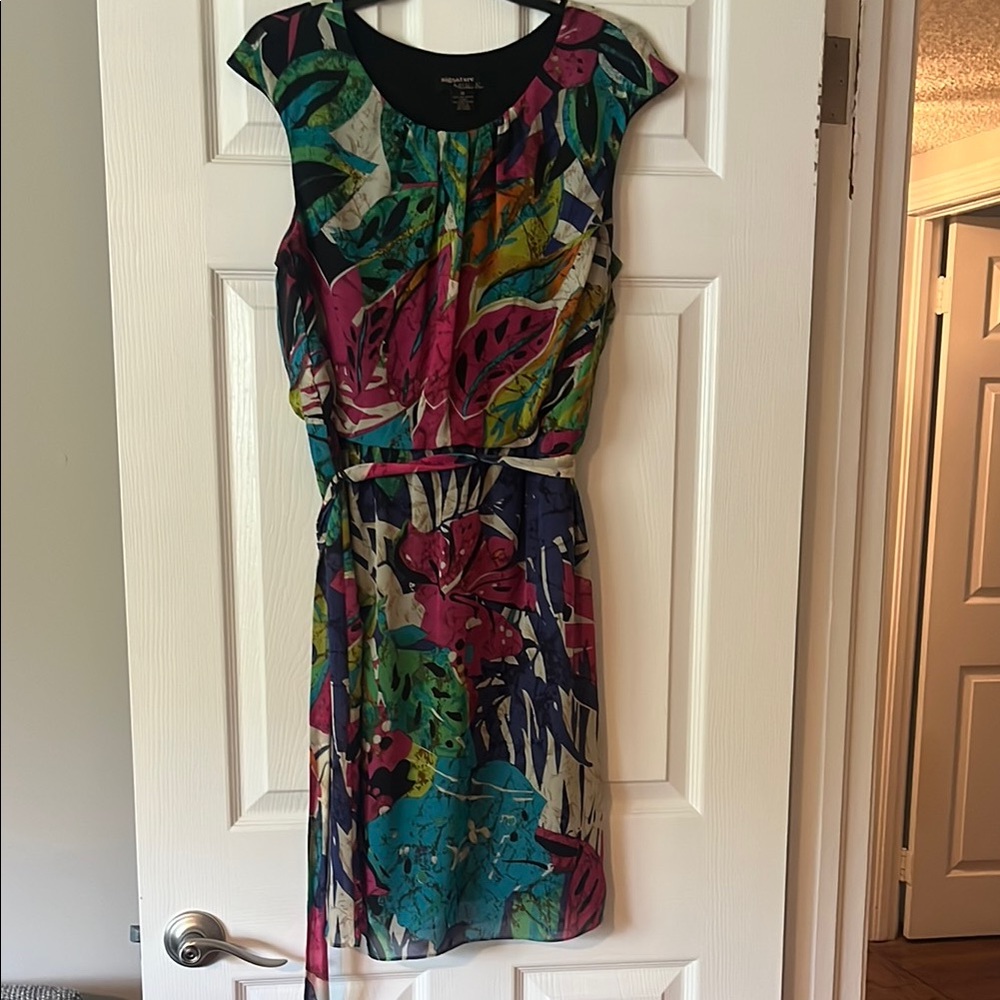 Robbie Bee Multicolor Leaf Print Mini Dress